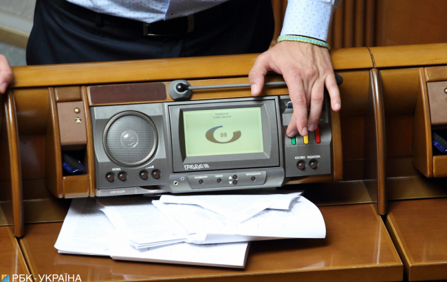 Свои люди: кого Зеленский зовет в Кабмин и кому отдали комитеты Рады