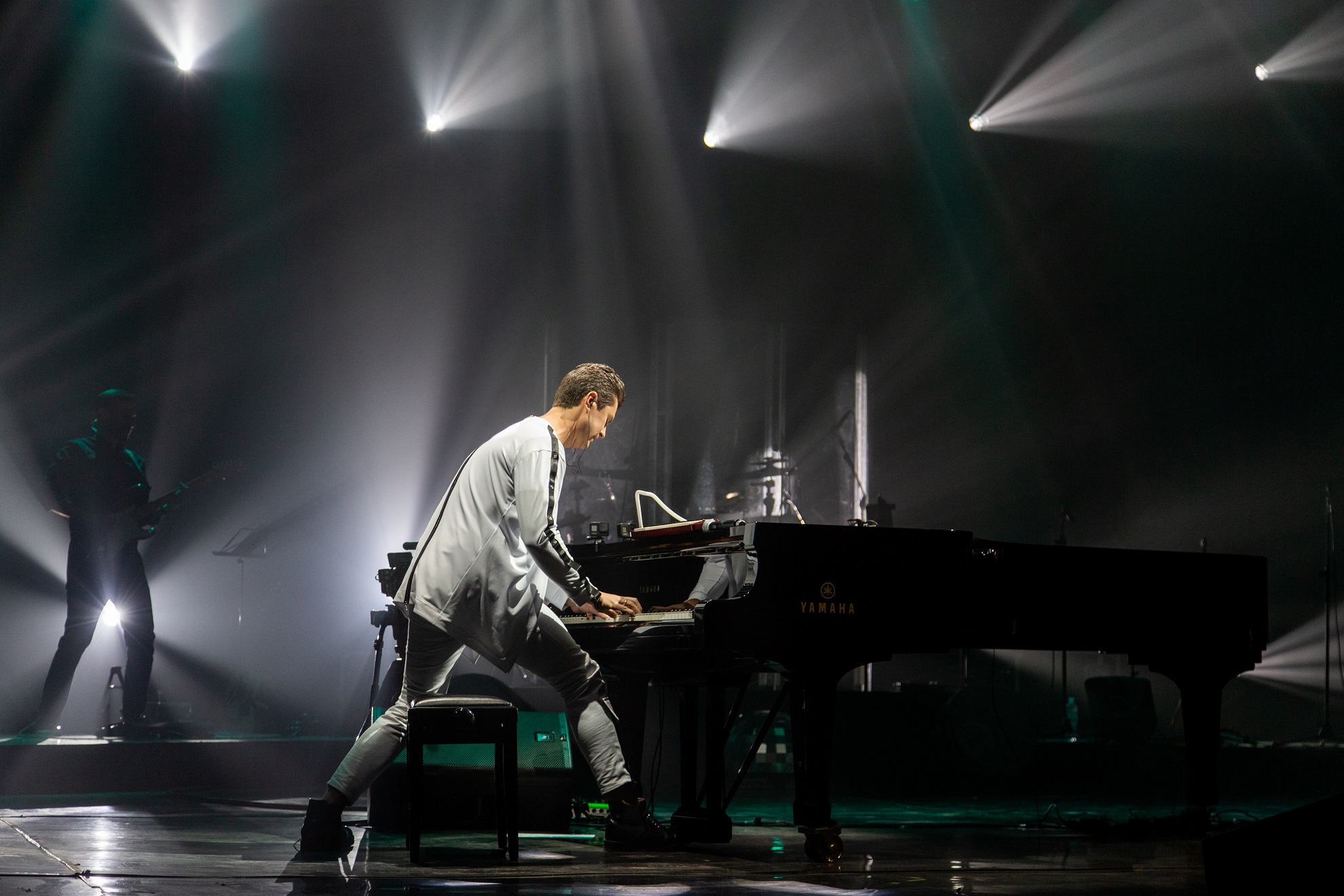 Всесвітньо відомий співак "засвітився" на концерті української зірки