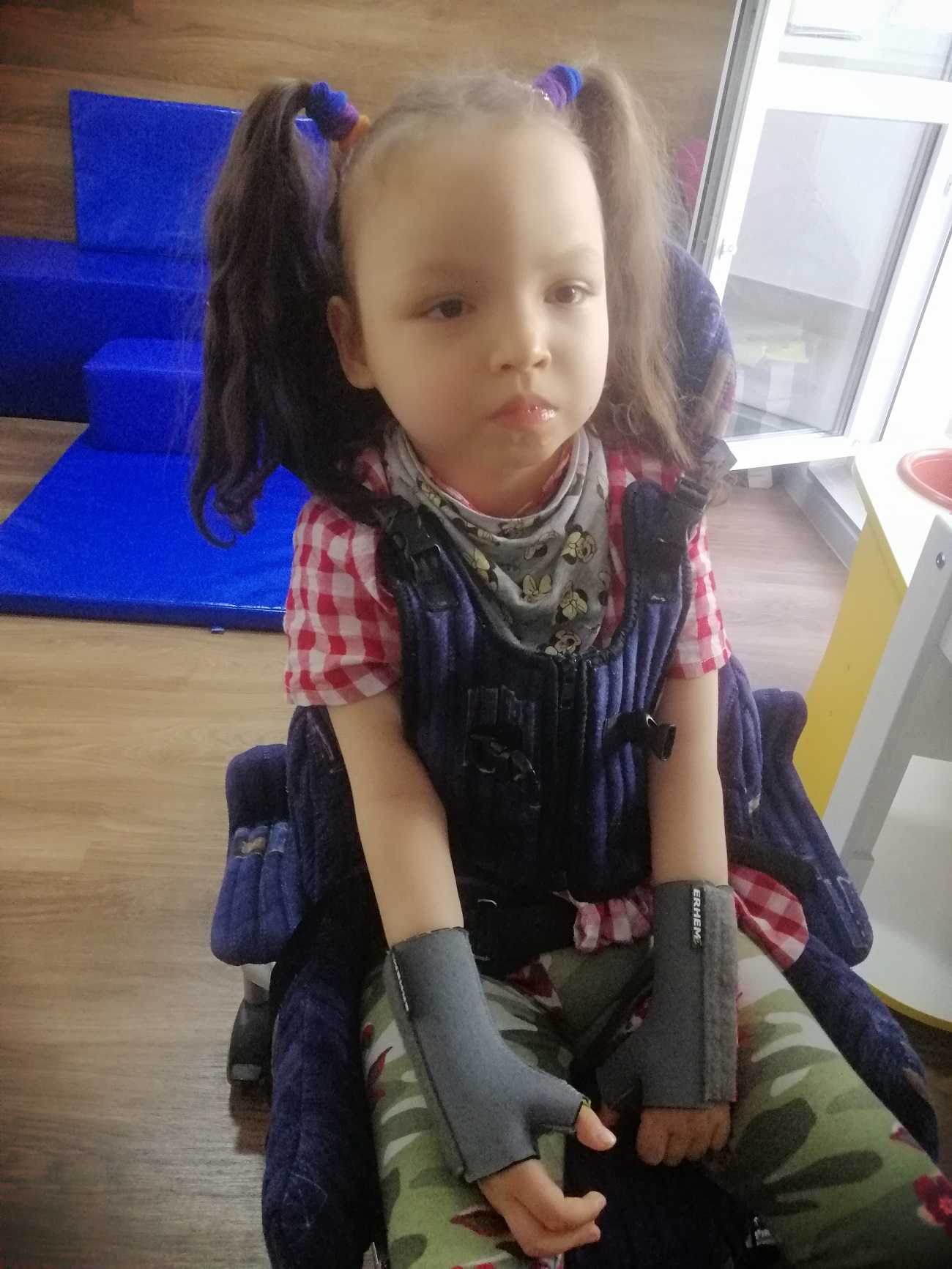 Маленька Вікуся потребує допомоги: боротьба за життя почалася з народження