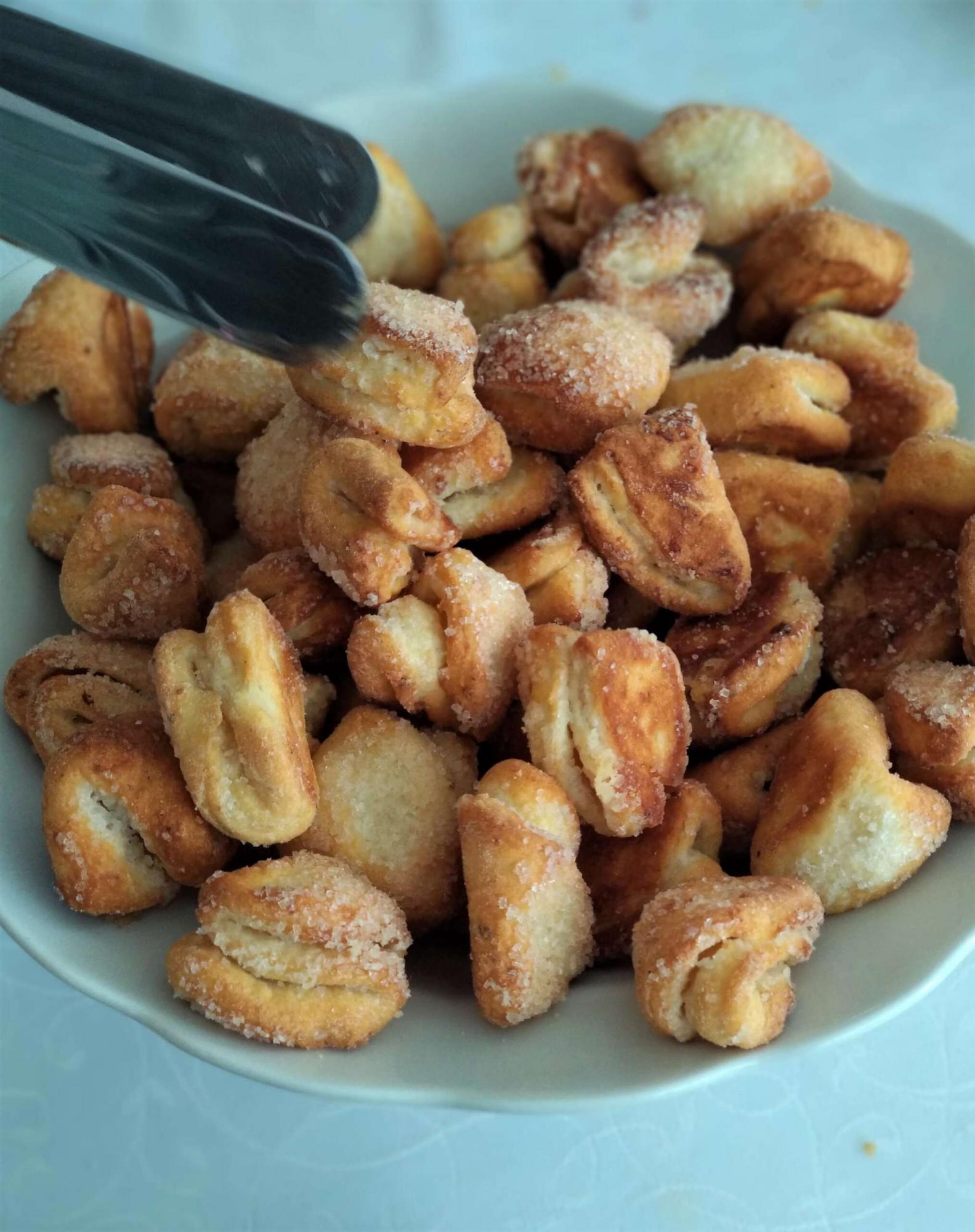 Появились фото блюд из столовой Чернобыля: голубцы и миниатюрные печеньки