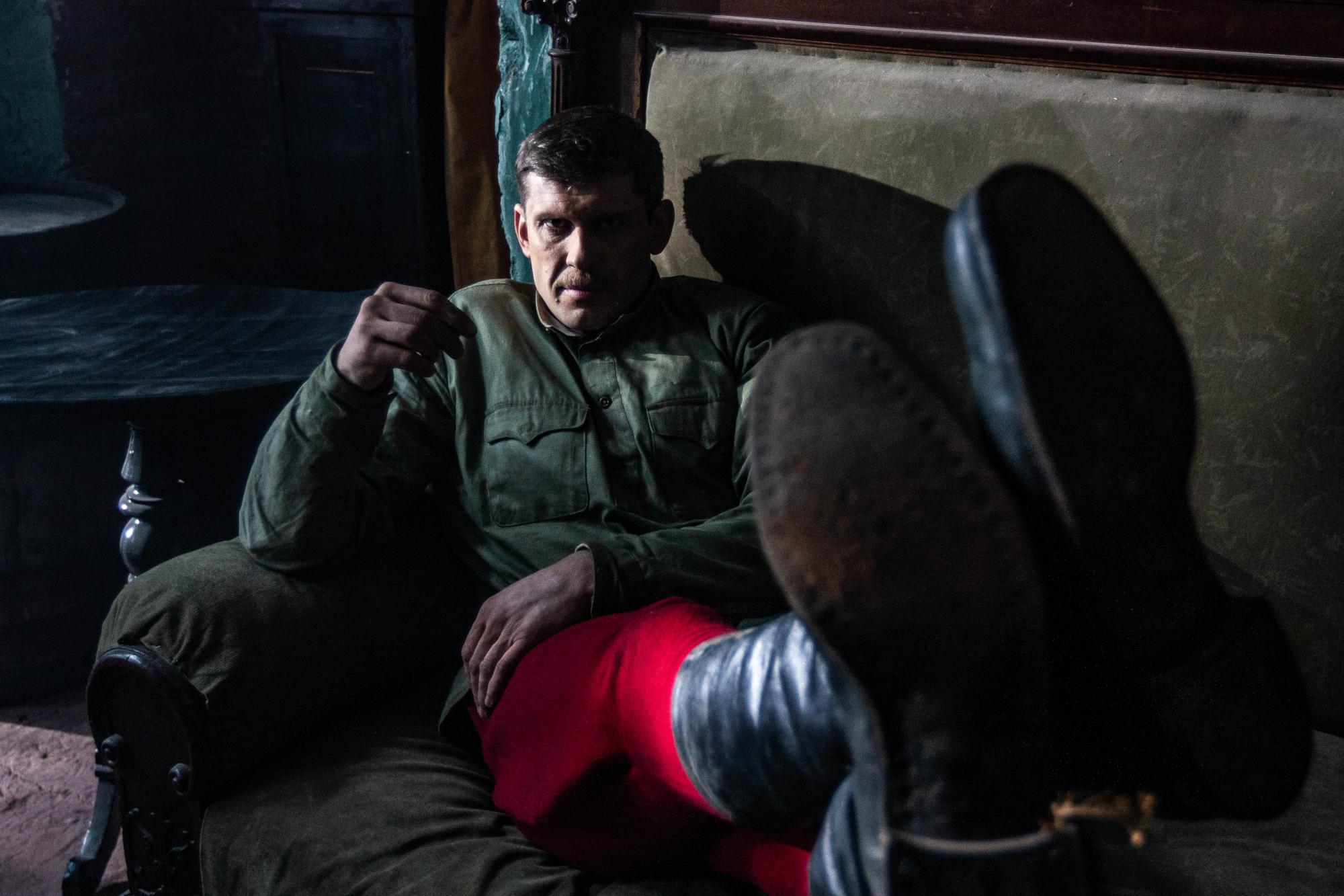 Борьба за свободу: в Киеве снимают фильм "Чорний ворон" по роману Василия Шкляра