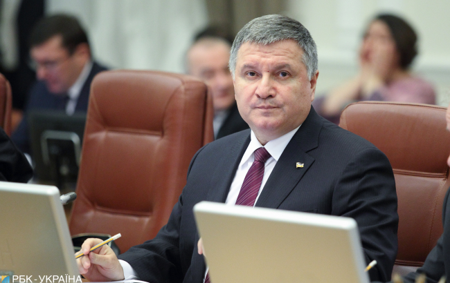 Свои люди: кого Зеленский зовет в Кабмин и кому отдали комитеты Рады