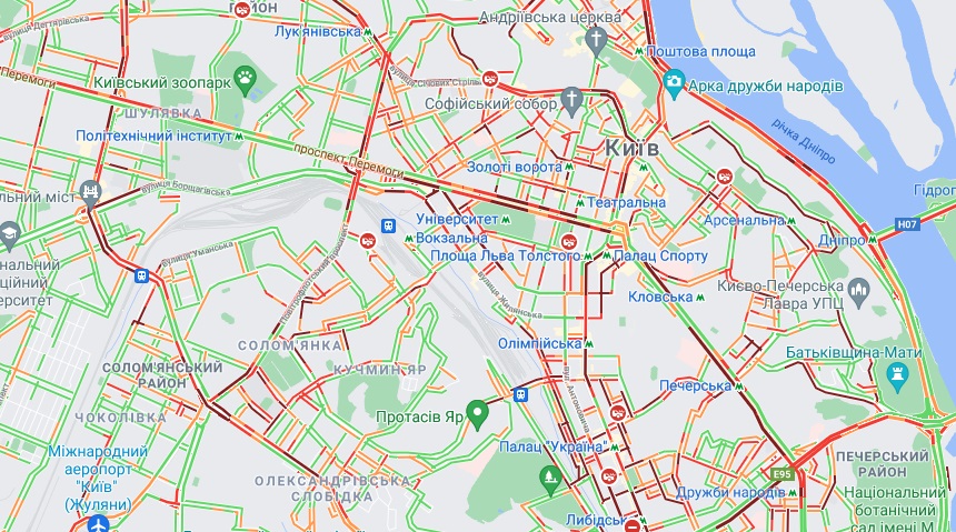 Накануне выходных Киев сковали пробки: какие улицы следует объехать