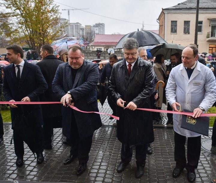 Порошенко открыл в Днепре уникальную для Украины детскую больницу