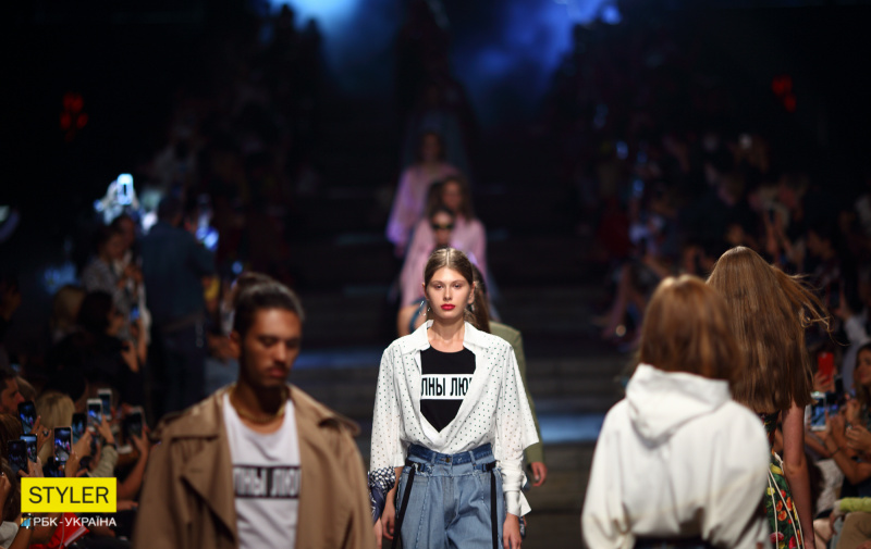 Огни большого города: в Киеве стартовала Ukrainian Fashion Week SS19
