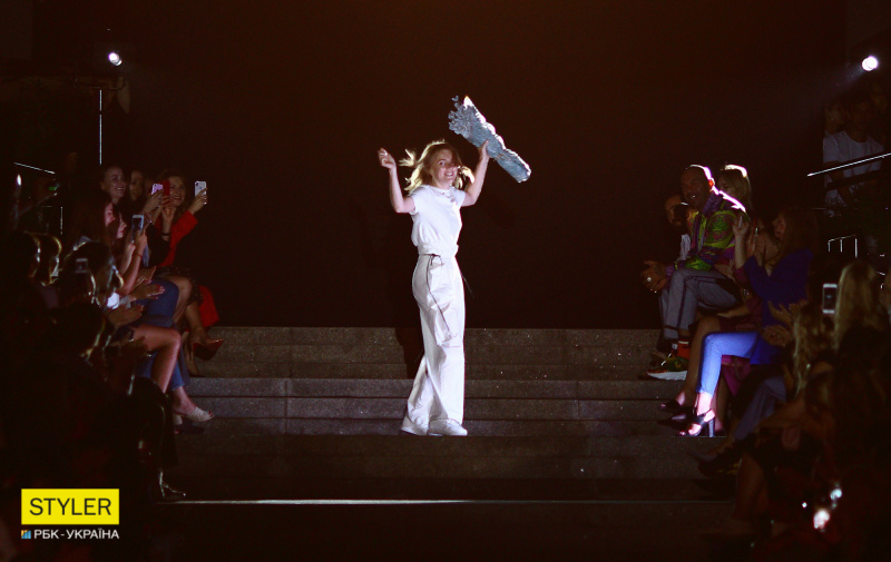 Огни большого города: в Киеве стартовала Ukrainian Fashion Week SS19