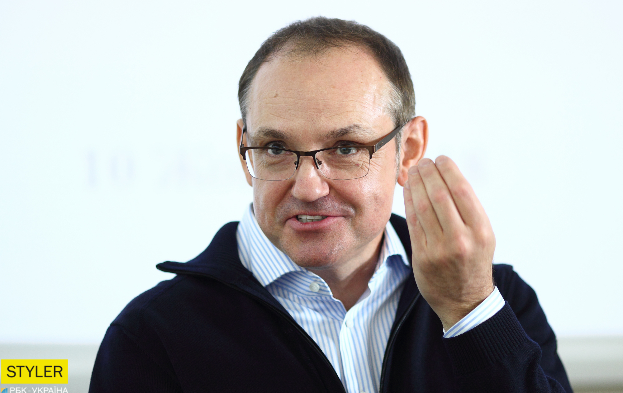 "Две недели в полной изоляции": первый украинец отправляется на необитаемый остров