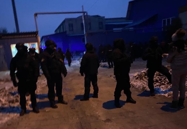 Виробник лінолеуму в Харкові заявив про спробу рейдерського захоплення підприємства