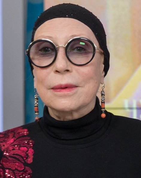 Упала на сцене: легендарная актриса попала в реанимацию в Москве