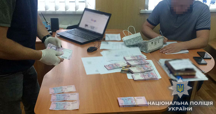 В Кропивницком задержали на взятке депутата