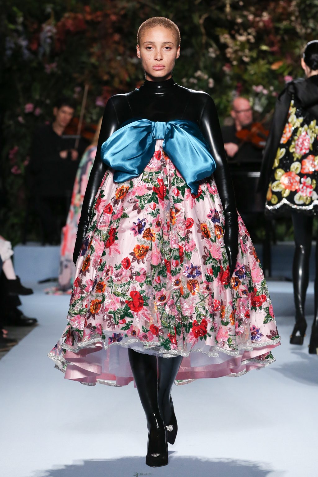 Ярко и смело: коллекция Richard Quinn AW19 покорила Лондон (фото)