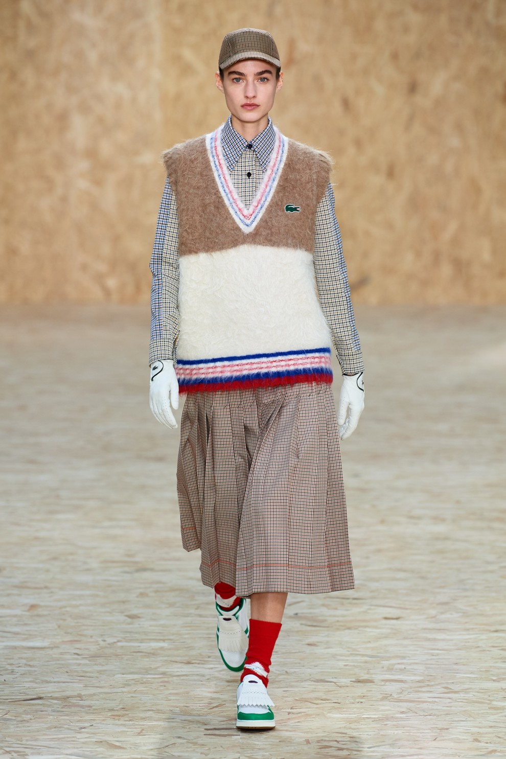 Назван главный тренд осени: блогеры уже сделали его must-have гардероба