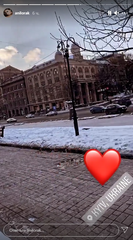 Ани Лорак показала новые фото из Киева, где она находится уже несколько дней