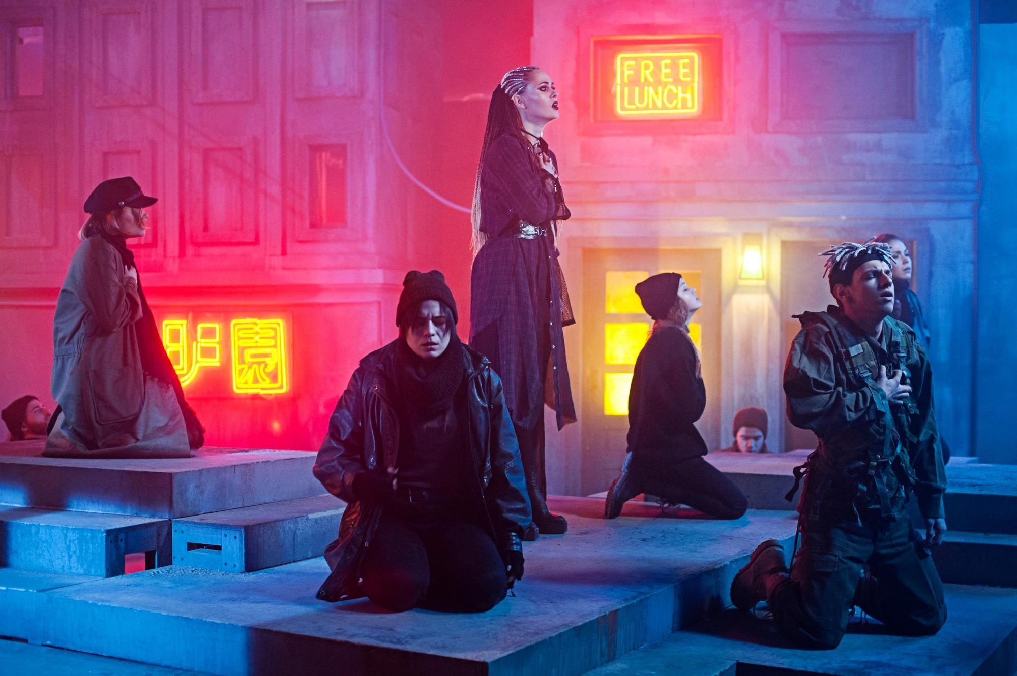 "До мурашек": The Hardkiss представили клип на песню "Коханці"