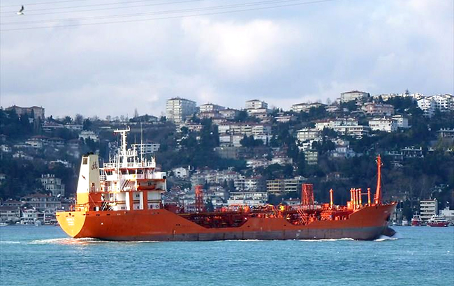 Украина продала два российских танкера за 10,1 млн гривен