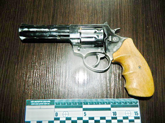 В Киеве задержали подозреваемого в стрельбе на Петровке