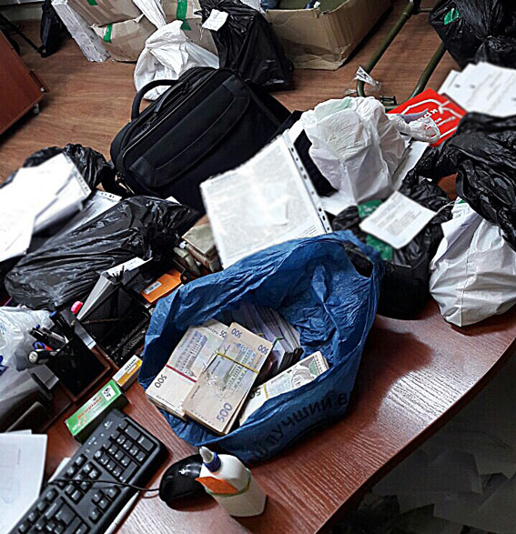 В Днепропетровской обл. разоблачили организаторов незаконной добычи марганцевой руды