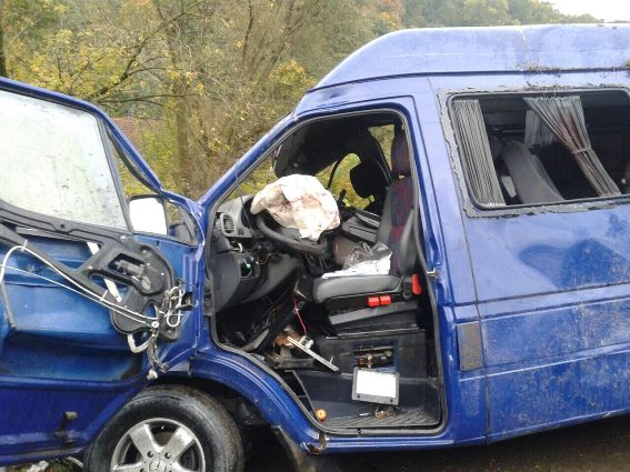 У Закарпатській області зіткнулися мікроавтобуси, постраждали 9 осіб