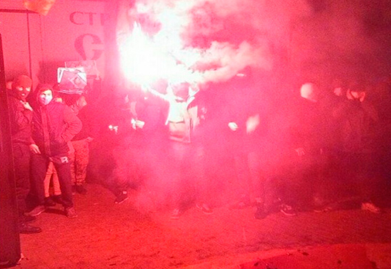 В Хмельницком произошла драка возле клуба, ранены полицейские