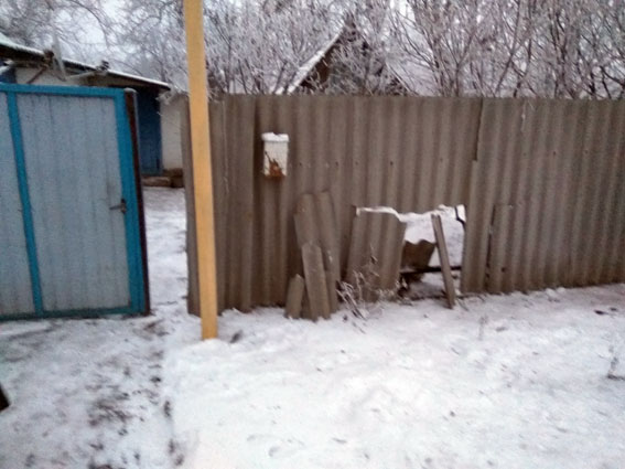 Полиция показала последствия ночного артобстрела прифронтового Торецка