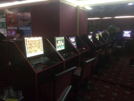 Полиция провела 20 обысков в игорных клубах Киевской области