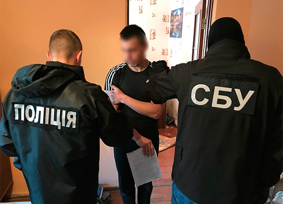 В Черновцах разоблачена ОПГ, занимавшаяся контрабандой наркотиков