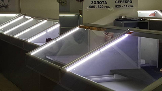 В Николаеве банда злоумышленников совершила вооруженное нападение на ювелирный магазин