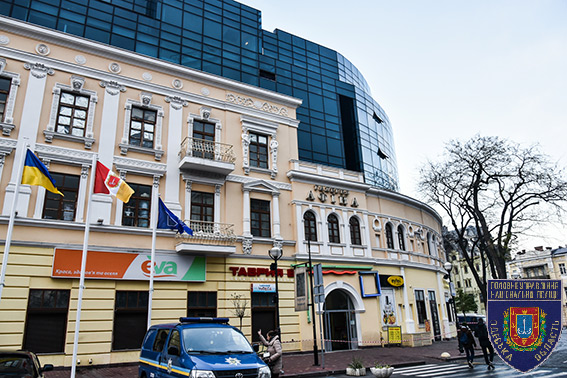 В ТЦ Одессы бросили "коктейль Молотова", есть пострадавшие