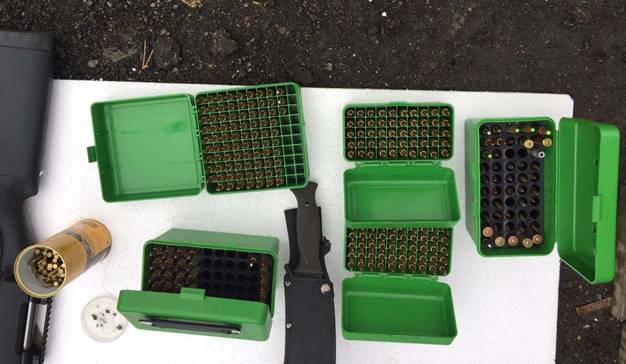 В Киеве полиция изъяла оружие и боеприпасы, хранящиеся в гараже