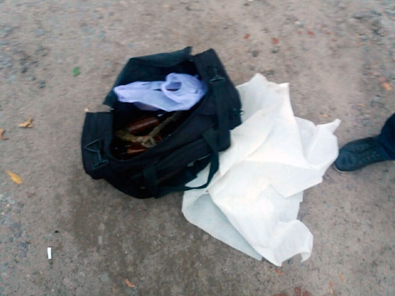 В Харьковской области полиция задержала женщину при попытке сбыта оружия