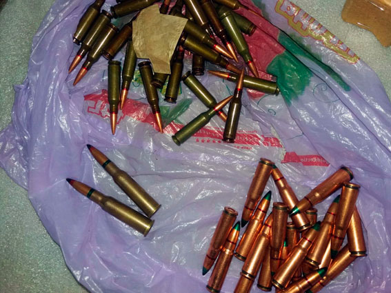 В Харьковской области полиция задержала женщину при попытке сбыта оружия