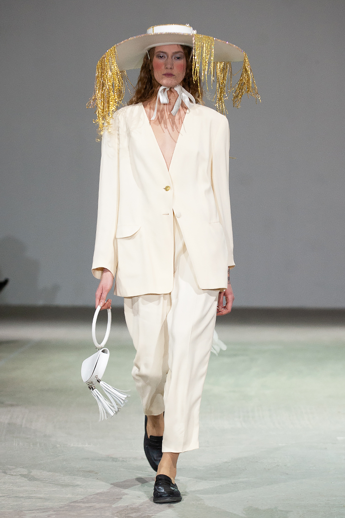 Все дело в шляпе: RYBALKO восхитила новой "жемчужной" коллекцией FW19-20