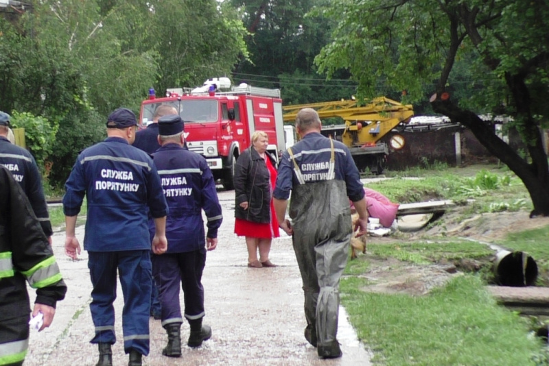 Через негоду у Чернігові підтоплено 13 приватних дворів та підвали багатоповерхівок