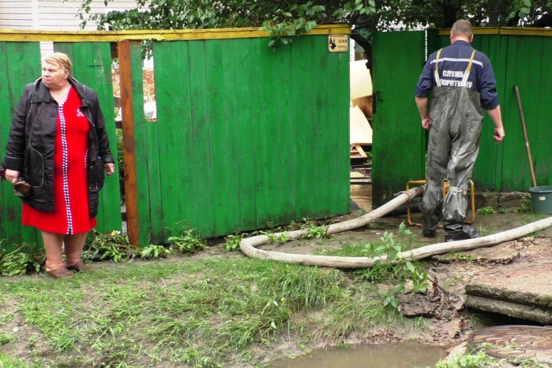 Через негоду у Чернігові підтоплено 13 приватних дворів та підвали багатоповерхівок