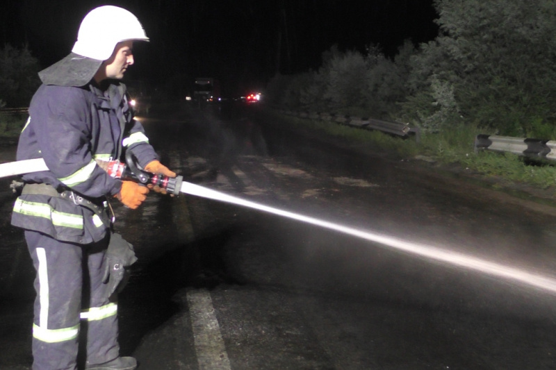 Под Черновцами столкнулись 9 авто