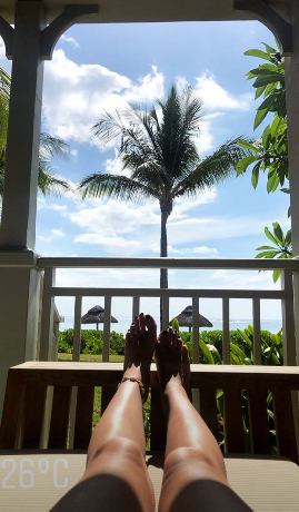 Без макияжа и в купальнике: Осадчая поделилась фото с Маврикия