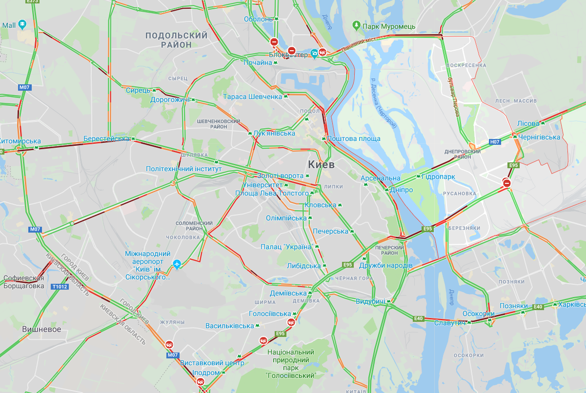 В Киеве образовались многочисленные пробки