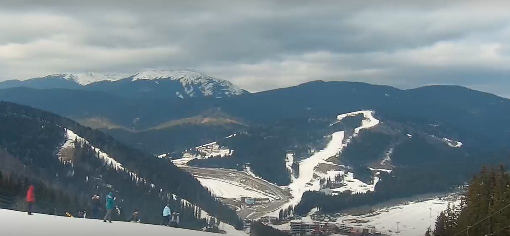 Что происходит в закрытом Буковеле: новые фото и видео опустевшего курорта