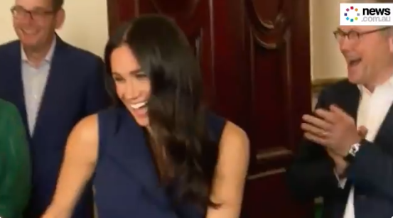 "Я буду жить в этом видео": сеть растрогал забавный инцидент с Меган Маркл в Мельбурне