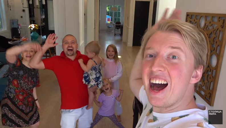 Багатодітні переселенці з Донецька стали мільйонерами в США