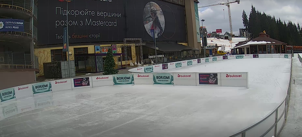 Что происходит в закрытом Буковеле: новые фото и видео опустевшего курорта