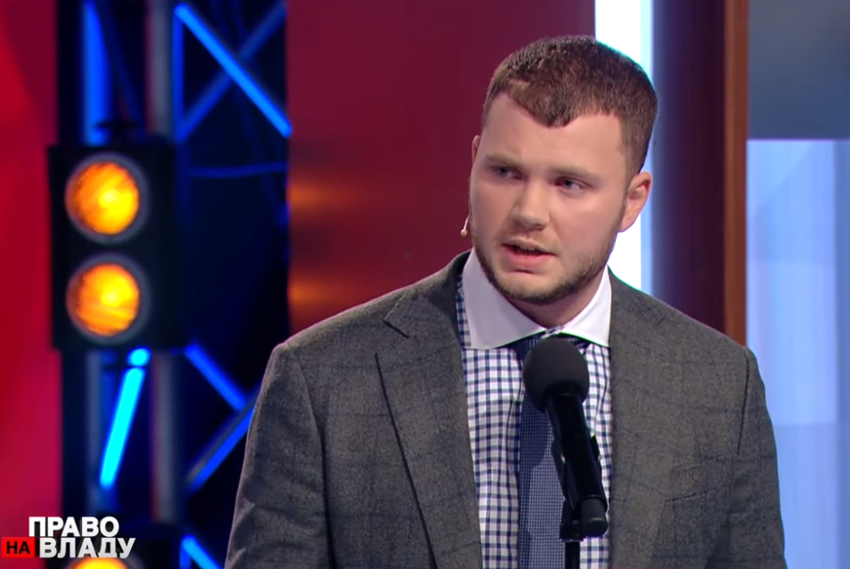 Почему внутренние авиарейсы в Украине дороже международных: ответ министра