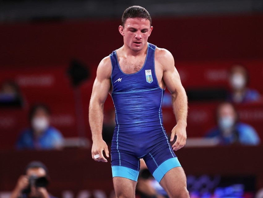 "Серебро" Романчука, падение рекорда Кравец и первое двойное чемпионство: итоги дня на ОИ