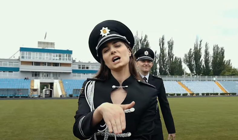 "Копы" записали песню в поддержку сборной Украины: "м'яч православний, не лети в наші ворота"