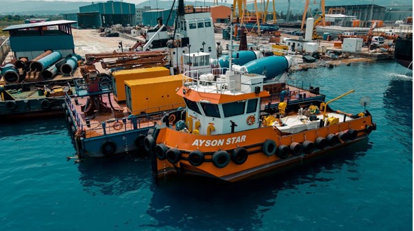 Из Стамбула в Кременчуг плывет арсенал тяжелой техники для строительства моста, - "Укравтодор"