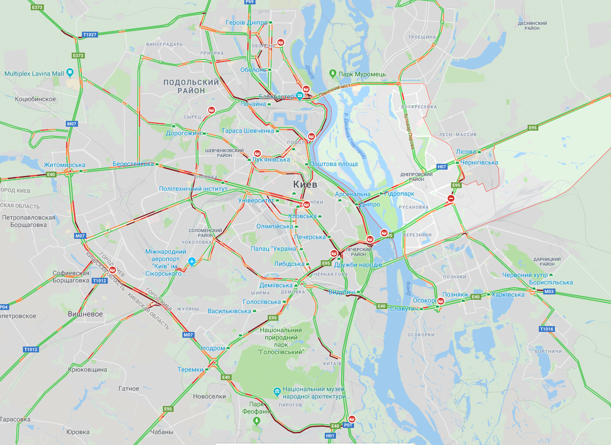 В Киеве вечером образовались многочисленные пробки