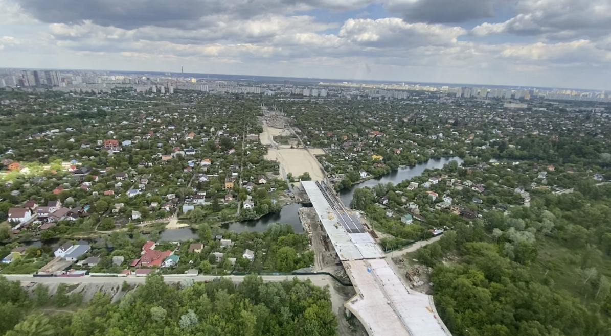 В Киеве стычки с полицией из-за строительства моста на Троещину. Что известно