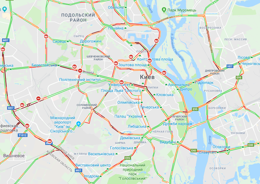 На Київ обрушилася руйнівна гроза: відео та фото стихії