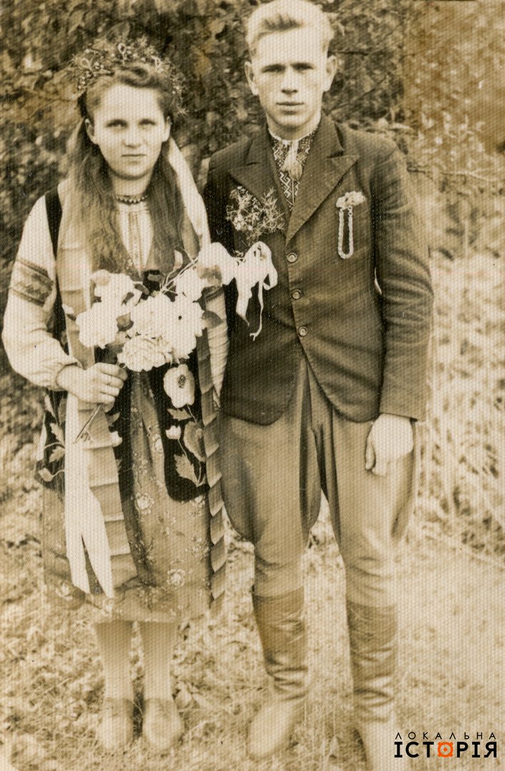 Подивіться унікальні фото весіль із сімейних альбомів українців: яскраво і колоритно