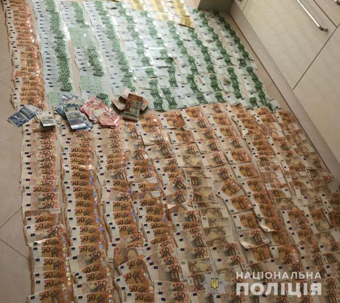 В Запорожье разоблачили должностных лиц вуза в продаже дипломов иностранцам